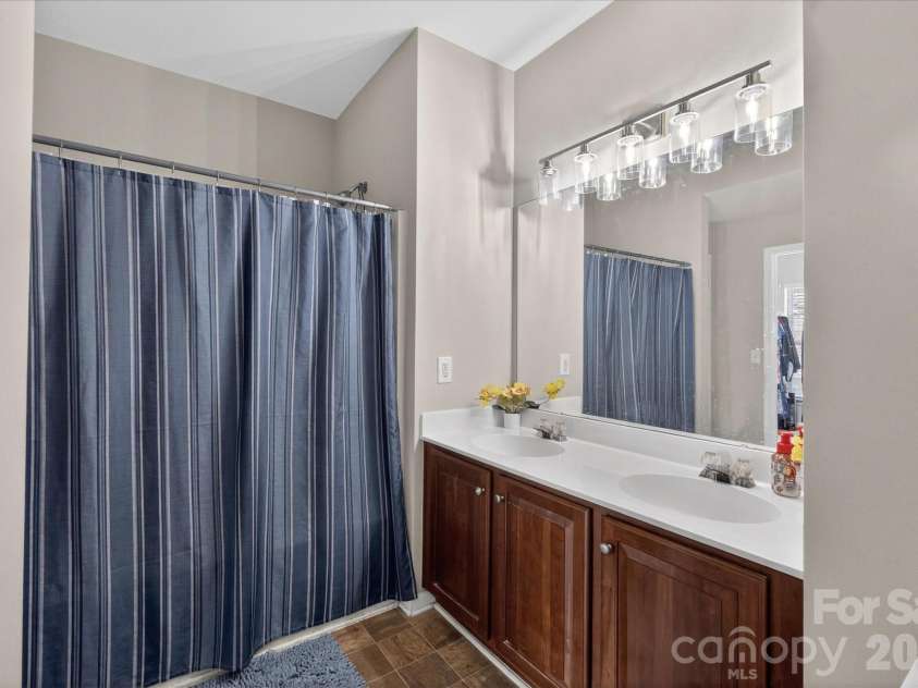 10810 Princeton Village Drive, Charlotte, NC 28277.  MLS# CAR4377601, YatesRealty ID 36636. 
