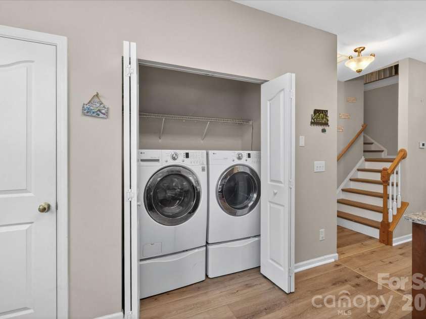 10810 Princeton Village Drive, Charlotte, NC 28277.  MLS# CAR4377601, YatesRealty ID 36636. 