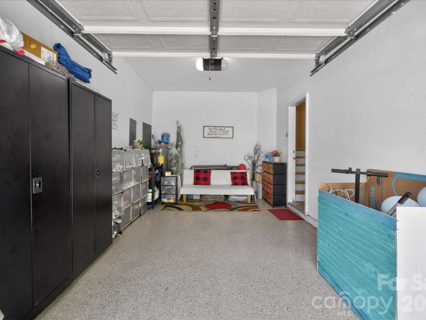 10810 Princeton Village Drive, Charlotte, NC 28277.  MLS# CAR4377601, YatesRealty ID 36636. 