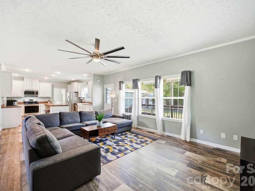 2460 Buffalo Hills Drive, Concord, NC 28025.  MLS# CAR4398419, YatesRealty ID 36637. 