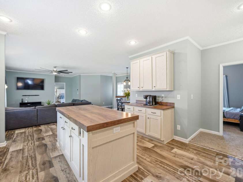 2460 Buffalo Hills Drive, Concord, NC 28025.  MLS# CAR4398419, YatesRealty ID 36637. 