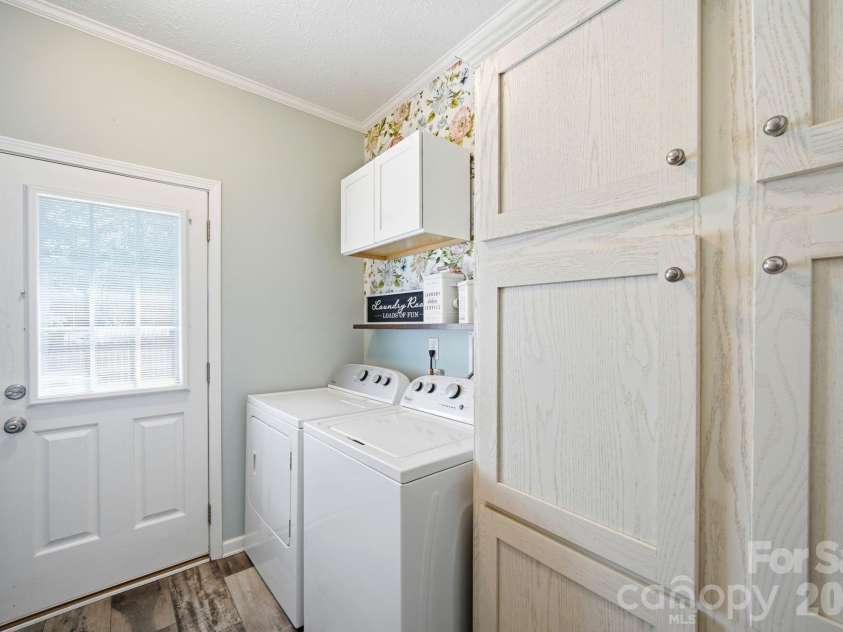 2460 Buffalo Hills Drive, Concord, NC 28025.  MLS# CAR4398419, YatesRealty ID 36637. 