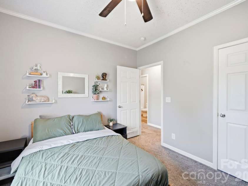 2460 Buffalo Hills Drive, Concord, NC 28025.  MLS# CAR4398419, YatesRealty ID 36637. 