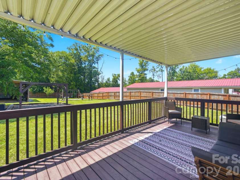 2460 Buffalo Hills Drive, Concord, NC 28025.  MLS# CAR4398419, YatesRealty ID 36637. 