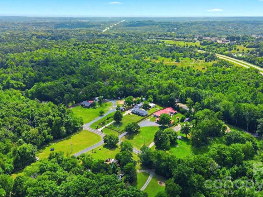 2460 Buffalo Hills Drive, Concord, NC 28025.  MLS# CAR4398419, YatesRealty ID 36637. 