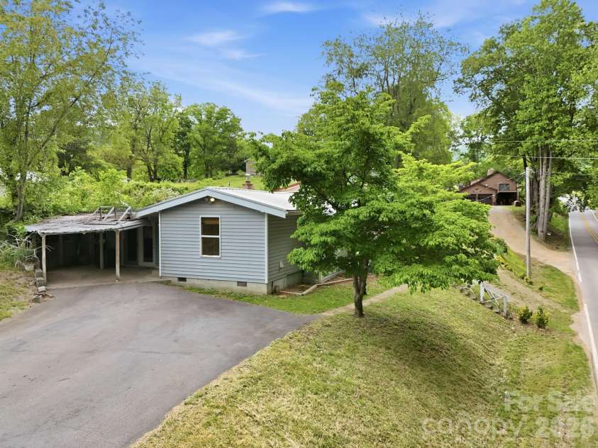 3383 Thickety Road, Clyde, NC 28721.  MLS# CAR4385106, YatesRealty ID 36638. 