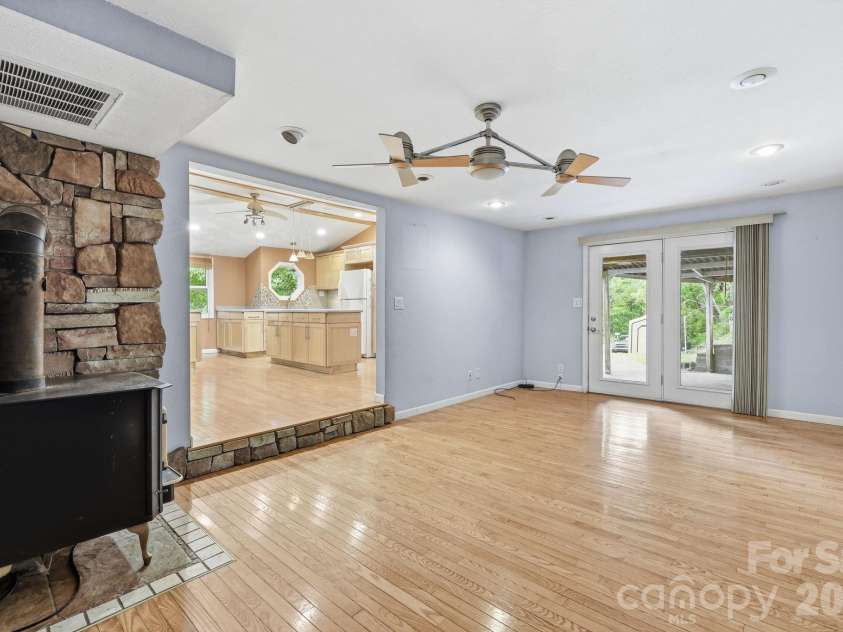 3383 Thickety Road, Clyde, NC 28721.  MLS# CAR4385106, YatesRealty ID 36638. 