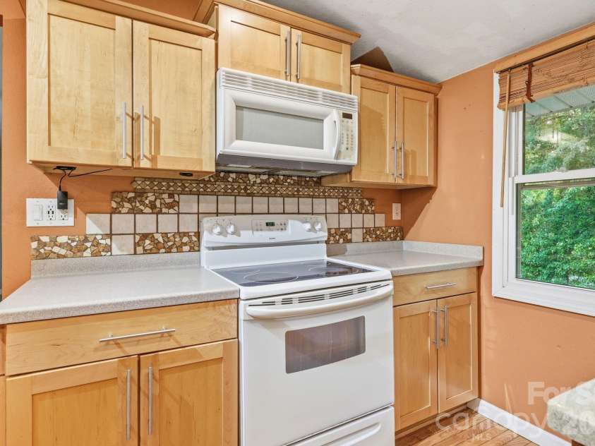 3383 Thickety Road, Clyde, NC 28721.  MLS# CAR4385106, YatesRealty ID 36638. 