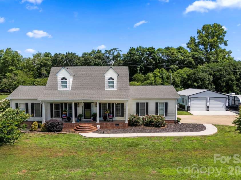 113 Ocean Drive, Shelby, NC 28152.  MLS# CAR4389617, YatesRealty ID 36639. 