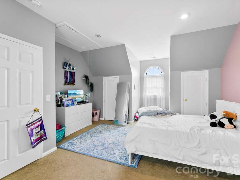 113 Ocean Drive, Shelby, NC 28152.  MLS# CAR4389617, YatesRealty ID 36639. 