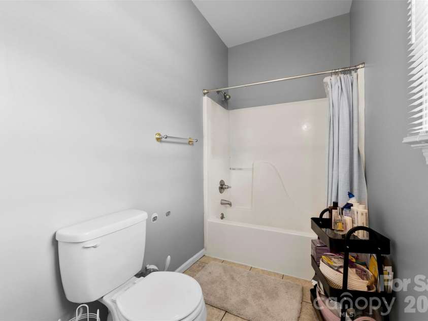 113 Ocean Drive, Shelby, NC 28152.  MLS# CAR4389617, YatesRealty ID 36639. 