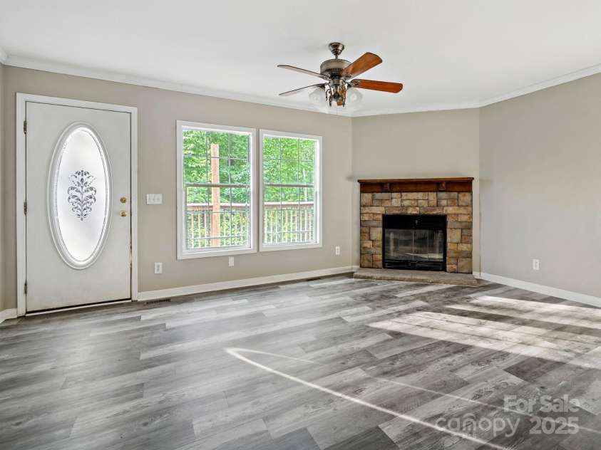 23 Clarks Crossing Way, Black Mountain, NC 28711.  MLS# CAR4263702, YatesRealty ID 3664. 