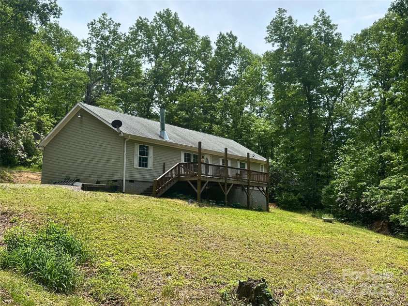 23 Clarks Crossing Way, Black Mountain, NC 28711.  MLS# CAR4263702, YatesRealty ID 3664. 
