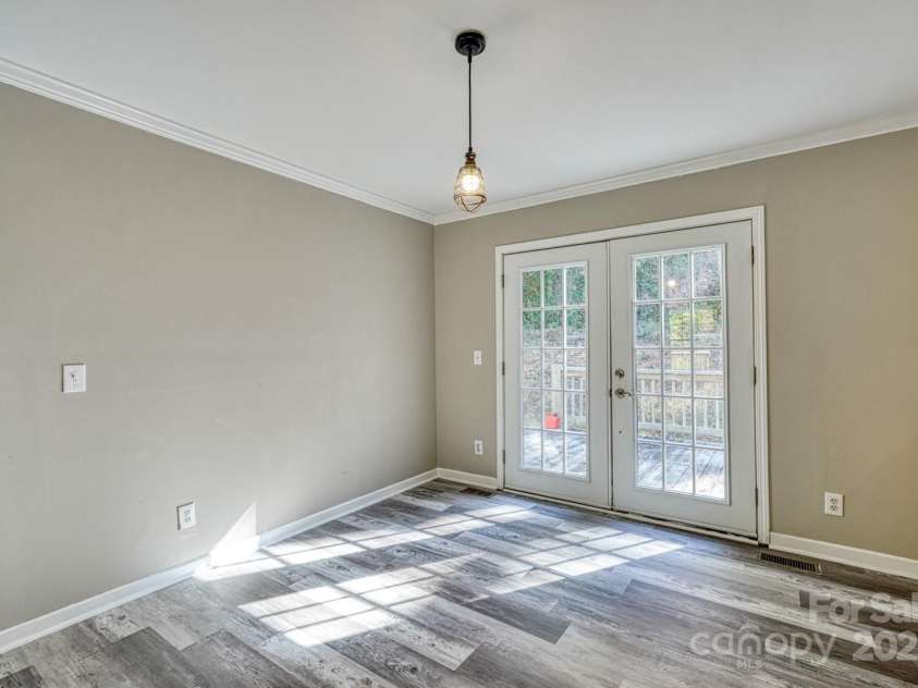 23 Clarks Crossing Way, Black Mountain, NC 28711.  MLS# CAR4306791, YatesRealty ID 3664. 