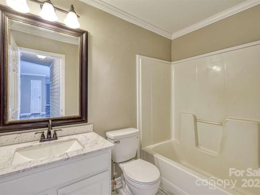 23 Clarks Crossing Way, Black Mountain, NC 28711.  MLS# CAR4306791, YatesRealty ID 3664. 