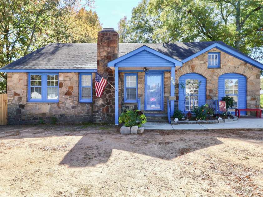 500 13th Street, Kannapolis, NC 28083.  MLS# CAR4318512, YatesRealty ID 3664. 