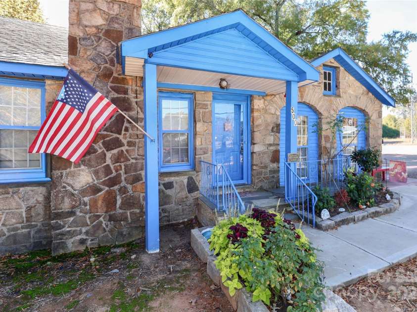 500 13th Street, Kannapolis, NC 28083.  MLS# CAR4318512, YatesRealty ID 3664. 