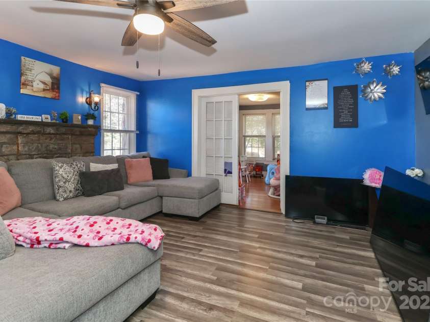 500 13th Street, Kannapolis, NC 28083.  MLS# CAR4318512, YatesRealty ID 3664. 