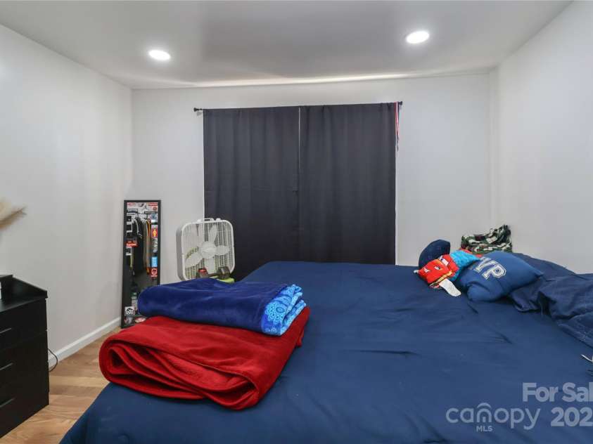 500 13th Street, Kannapolis, NC 28083.  MLS# CAR4318512, YatesRealty ID 3664. 