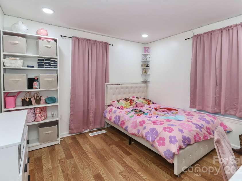 500 13th Street, Kannapolis, NC 28083.  MLS# CAR4318512, YatesRealty ID 3664. 