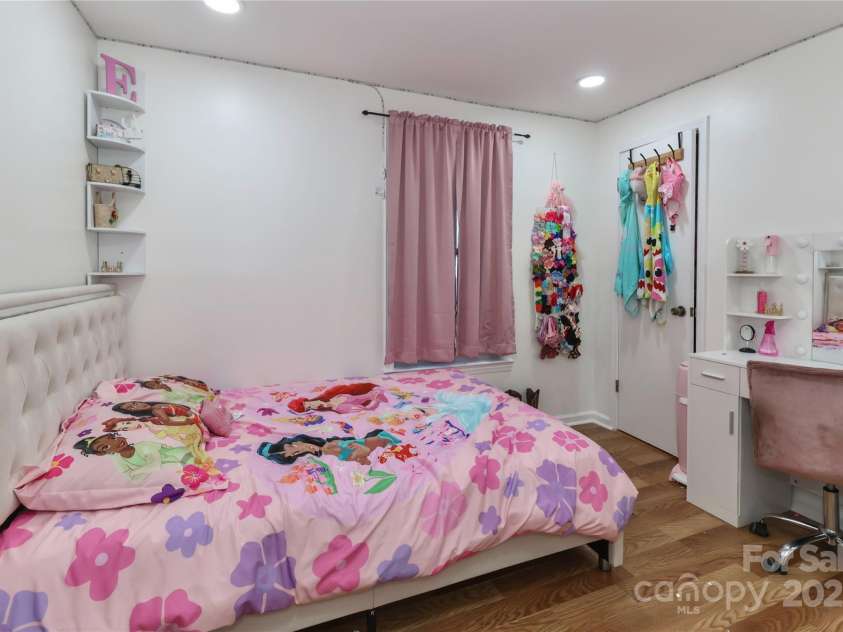 500 13th Street, Kannapolis, NC 28083.  MLS# CAR4318512, YatesRealty ID 3664. 