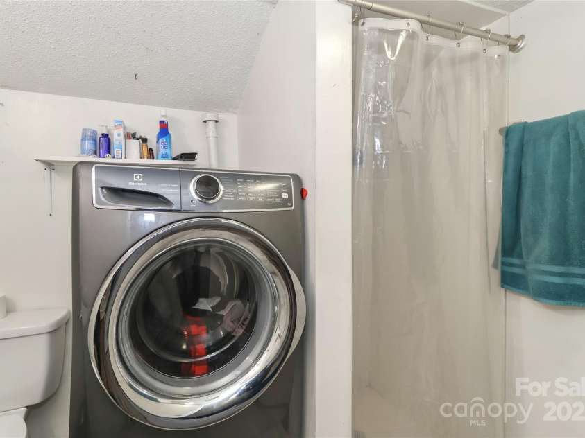 500 13th Street, Kannapolis, NC 28083.  MLS# CAR4318512, YatesRealty ID 3664. 