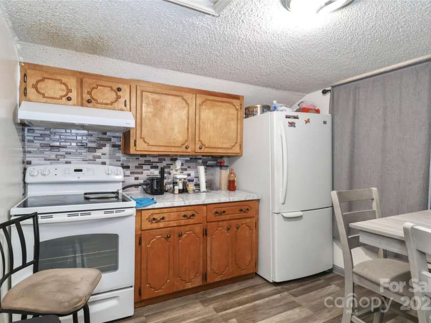 500 13th Street, Kannapolis, NC 28083.  MLS# CAR4318512, YatesRealty ID 3664. 