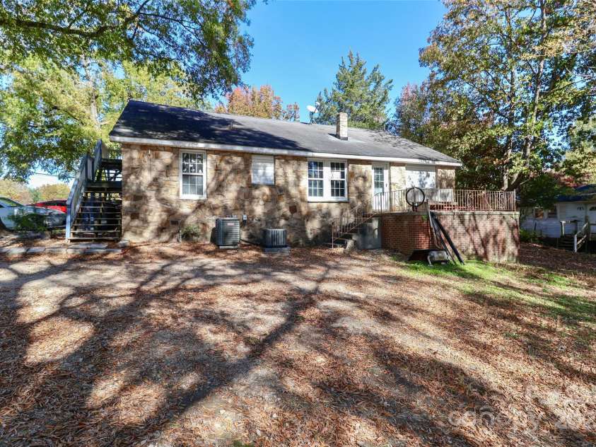 500 13th Street, Kannapolis, NC 28083.  MLS# CAR4318512, YatesRealty ID 3664. 