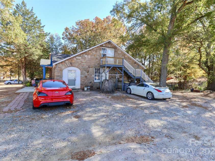 500 13th Street, Kannapolis, NC 28083.  MLS# CAR4318512, YatesRealty ID 3664. 