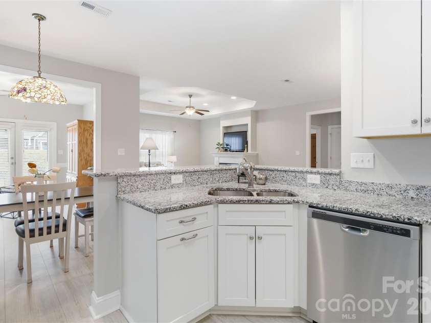 520 River Birch Drive, Salisbury, NC 28146.  MLS# CAR4341475, YatesRealty ID 3664. 