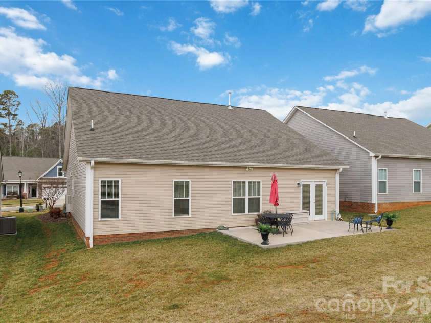 520 River Birch Drive, Salisbury, NC 28146.  MLS# CAR4341475, YatesRealty ID 3664. 
