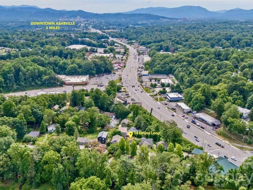 14 Laurel Loop, Asheville, NC 28806.  MLS# CAR4399527, YatesRealty ID 36640. 