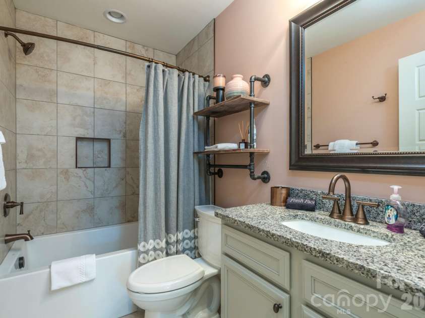 39 Tudor Way, Black Mountain, NC 28711.  MLS# CAR4389836, YatesRealty ID 36643. 