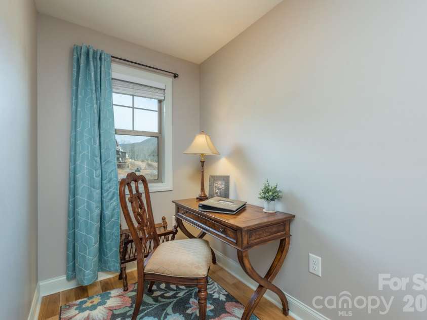 39 Tudor Way, Black Mountain, NC 28711.  MLS# CAR4389836, YatesRealty ID 36643. 
