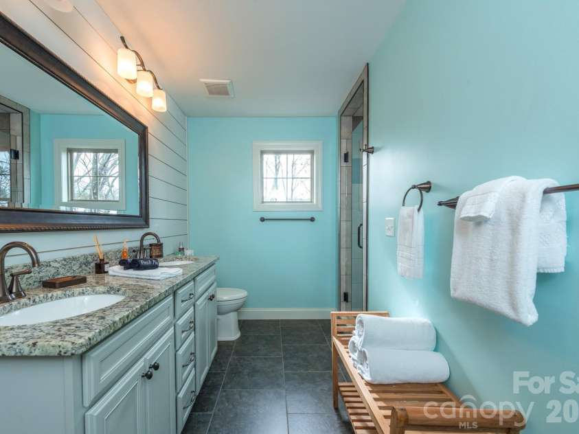 39 Tudor Way, Black Mountain, NC 28711.  MLS# CAR4389836, YatesRealty ID 36643. Primary Bath