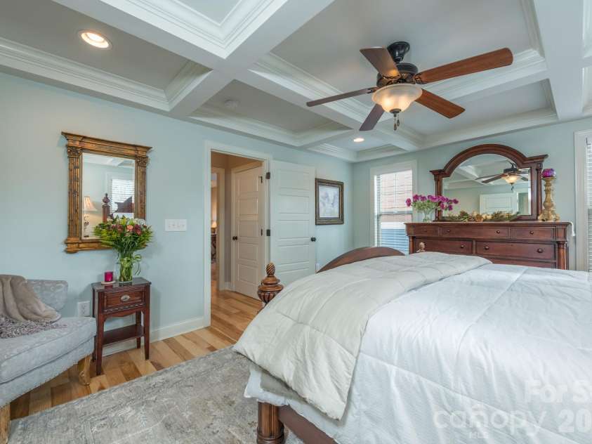39 Tudor Way, Black Mountain, NC 28711.  MLS# CAR4389836, YatesRealty ID 36643. Primary Bedroom