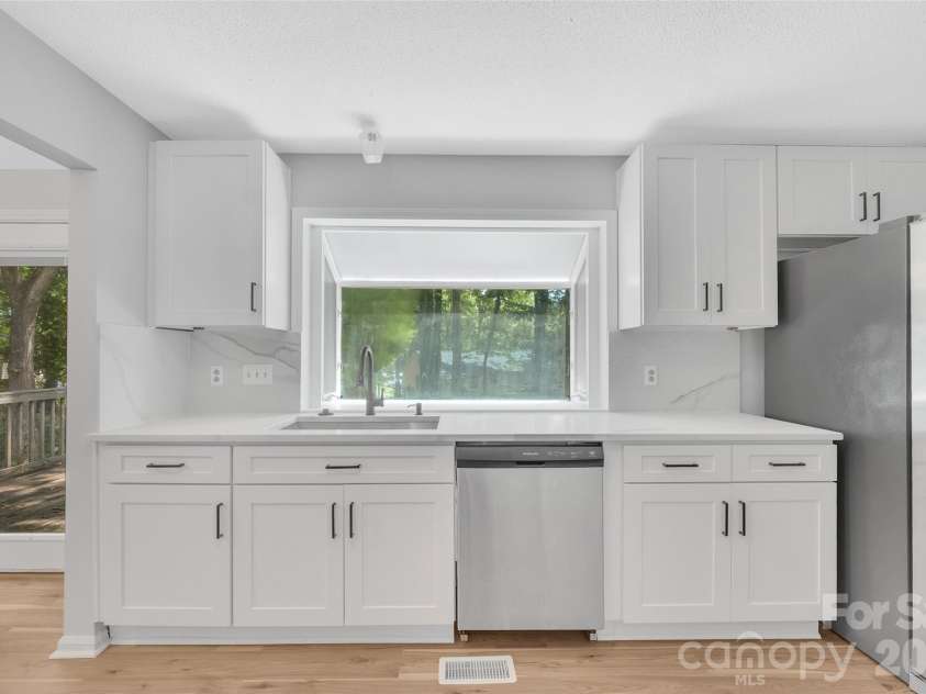 4506 Elm Field Court, Charlotte, NC 28227.  MLS# CAR4400867, YatesRealty ID 36647. 