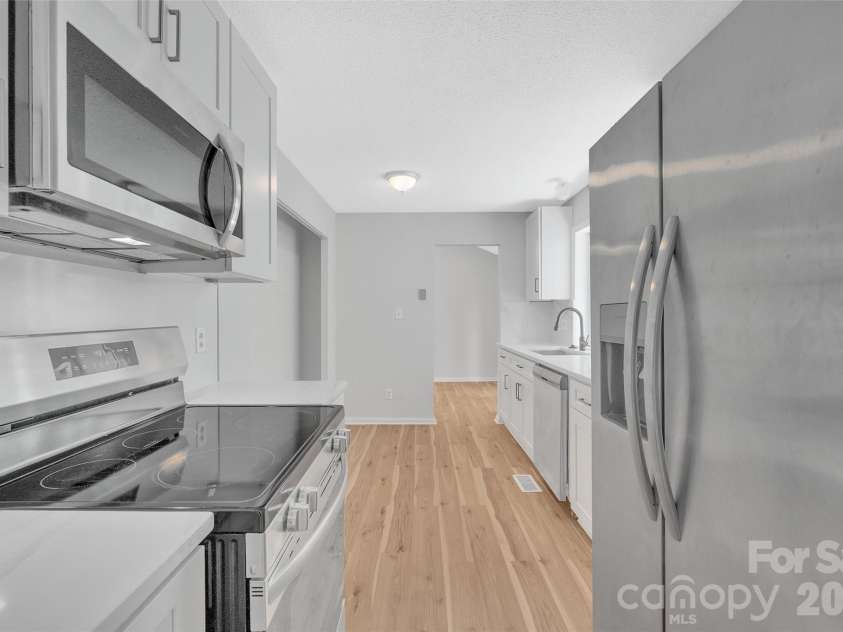 4506 Elm Field Court, Charlotte, NC 28227.  MLS# CAR4400867, YatesRealty ID 36647. 