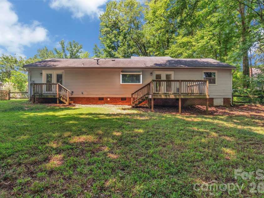 4506 Elm Field Court, Charlotte, NC 28227.  MLS# CAR4400867, YatesRealty ID 36647. 