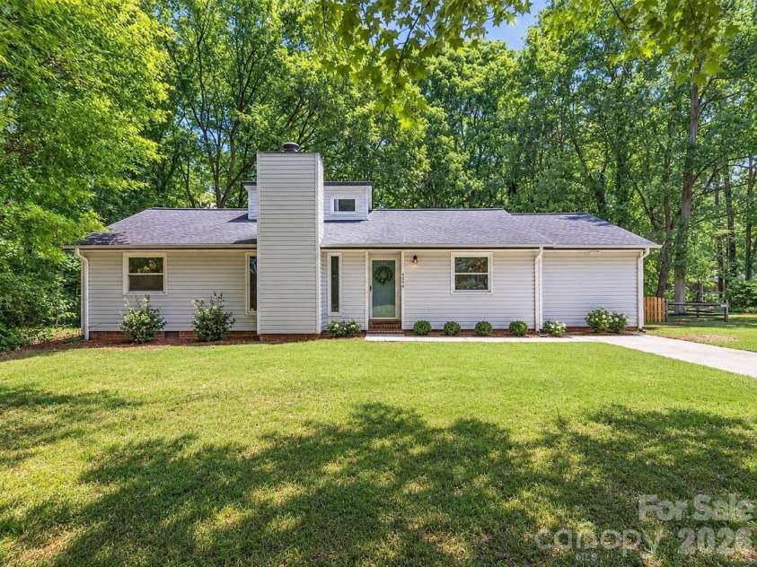 4506 Elm Field Court, Charlotte, NC 28227.  MLS# CAR4400867, YatesRealty ID 36647. 