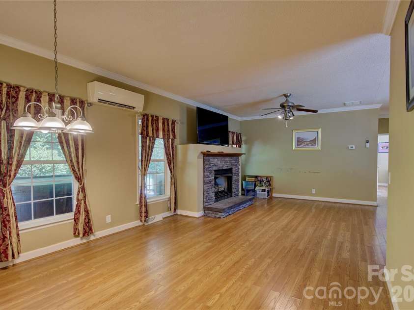 498 Broad Branch Road, Bakersville, NC 28705.  MLS# CAR4400220, YatesRealty ID 36650. 