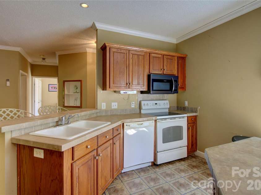 498 Broad Branch Road, Bakersville, NC 28705.  MLS# CAR4400220, YatesRealty ID 36650. 