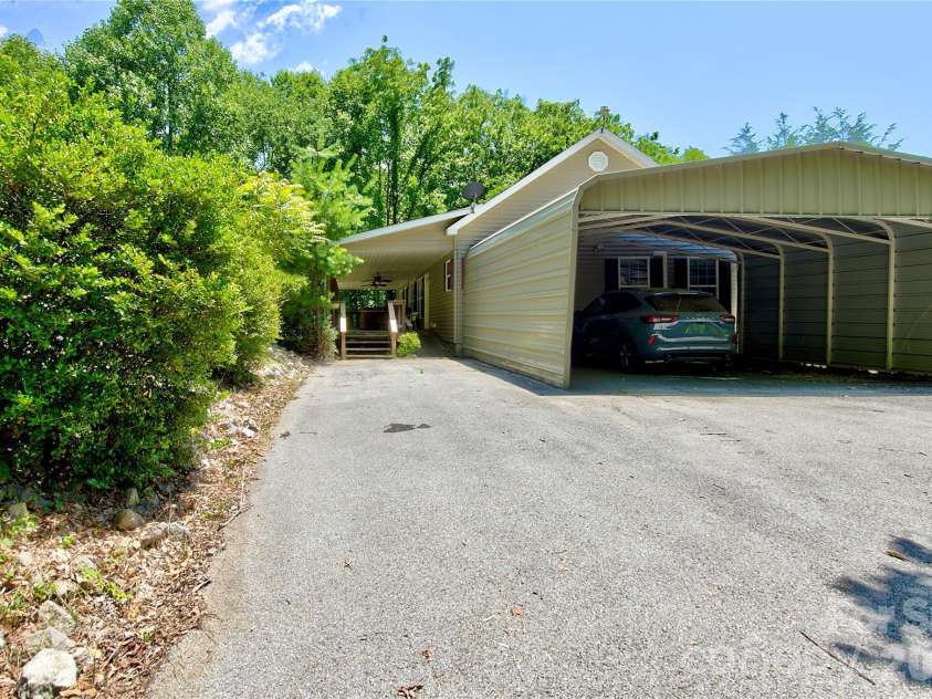498 Broad Branch Road, Bakersville, NC 28705.  MLS# CAR4400220, YatesRealty ID 36650. 