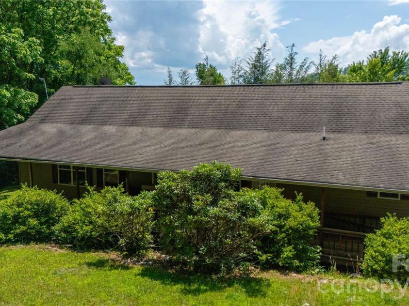 498 Broad Branch Road, Bakersville, NC 28705.  MLS# CAR4400220, YatesRealty ID 36650. 