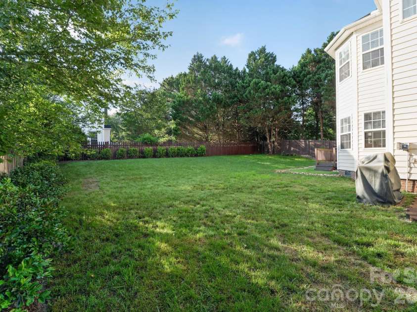 10513 Orchid Hill Lane, Charlotte, NC 28277.  MLS# CAR4399176, YatesRealty ID 36651. 