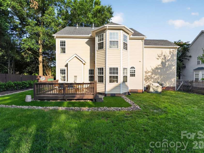10513 Orchid Hill Lane, Charlotte, NC 28277.  MLS# CAR4399176, YatesRealty ID 36651. 