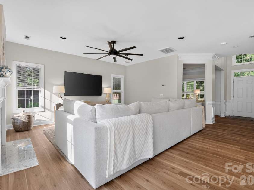 10513 Orchid Hill Lane, Charlotte, NC 28277.  MLS# CAR4399176, YatesRealty ID 36651. 