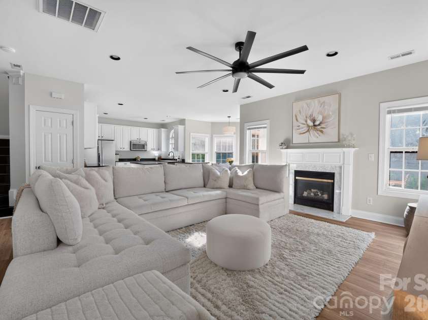 10513 Orchid Hill Lane, Charlotte, NC 28277.  MLS# CAR4399176, YatesRealty ID 36651. 