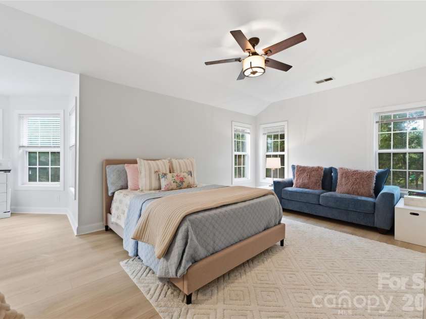 10513 Orchid Hill Lane, Charlotte, NC 28277.  MLS# CAR4399176, YatesRealty ID 36651. 