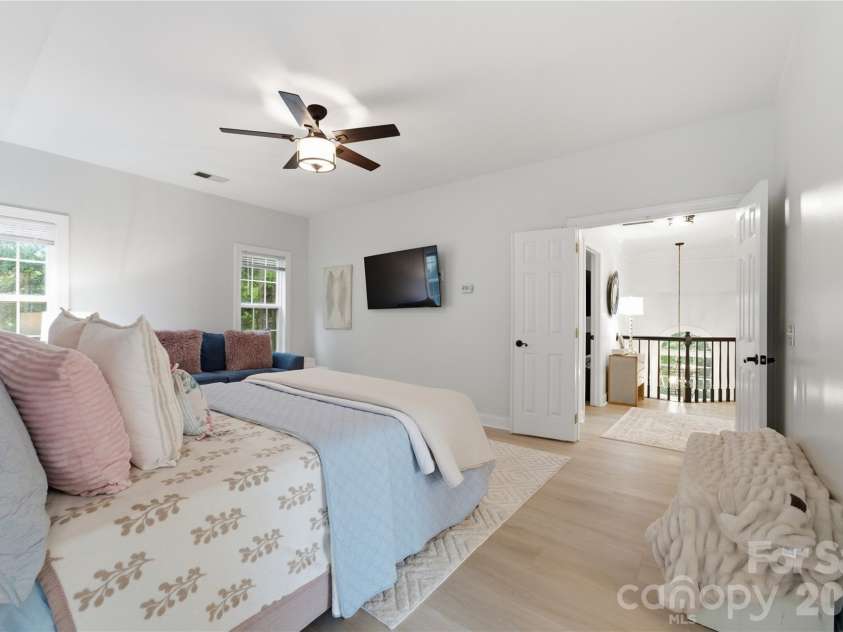 10513 Orchid Hill Lane, Charlotte, NC 28277.  MLS# CAR4399176, YatesRealty ID 36651. 